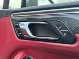 2015 Porsche Macan thumbnail 11