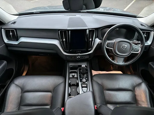 2020 Volvo XC60 — photo 4