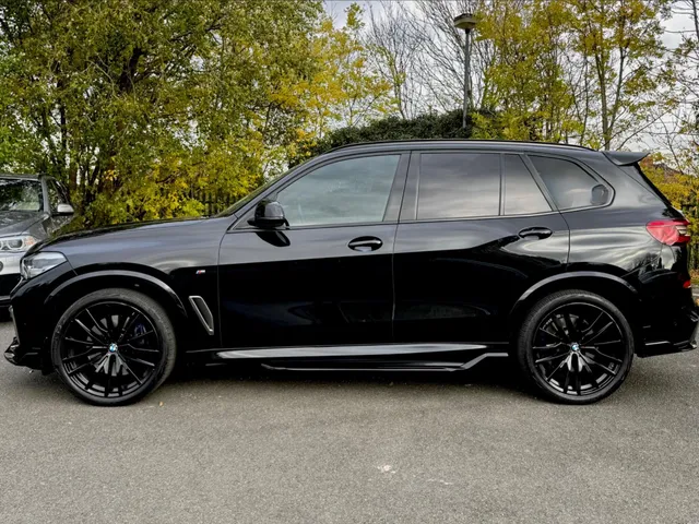 2019 BMW X5 — photo 2
