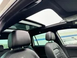 2017 Volkswagen Tiguan thumbnail 11