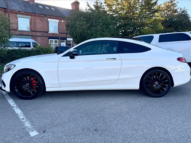 2016 Mercedes-Benz C-Class — photo 2