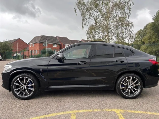 2019 BMW X4 — photo 2