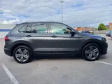 2019 Volkswagen Tiguan thumbnail 13