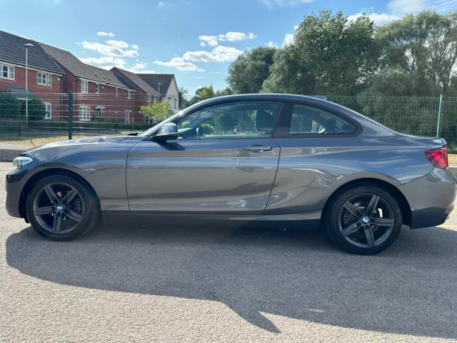 2016 BMW 2 Series — photo 2