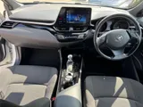 2019 Toyota C-HR thumbnail 14