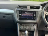2019 Volkswagen Tiguan thumbnail 27