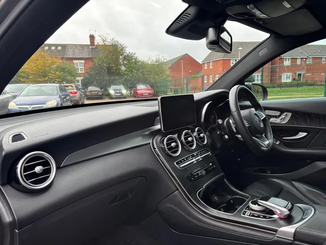 2018 Mercedes-Benz GLC — photo 4
