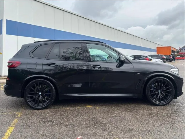 2019 BMW X5 — photo 2