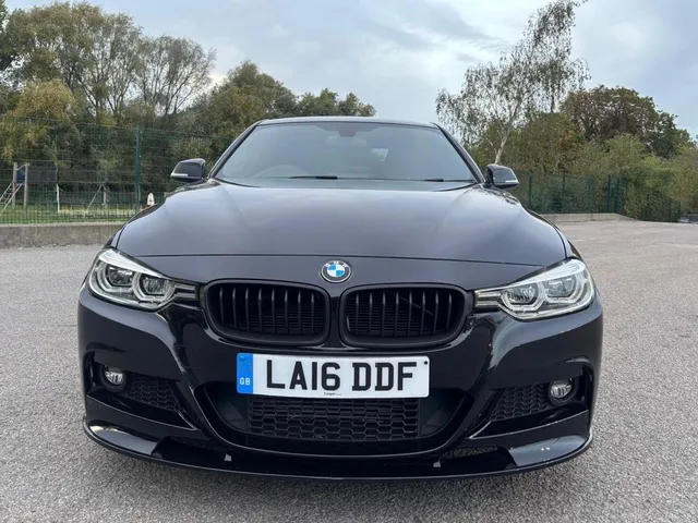 2016 BMW 3 Series — photo 4