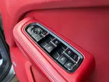 2015 Porsche Macan thumbnail 16