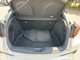 2019 Toyota C-HR thumbnail 32