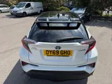 2019 Toyota C-HR thumbnail 9