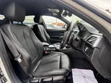 2017 BMW 3 Series thumbnail 13