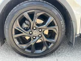 2019 Toyota C-HR thumbnail 24