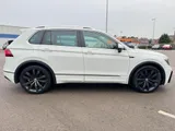 2017 Volkswagen Tiguan thumbnail 47