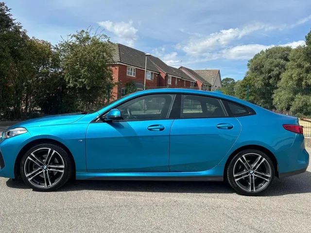 2020 BMW 2 Series — photo 2
