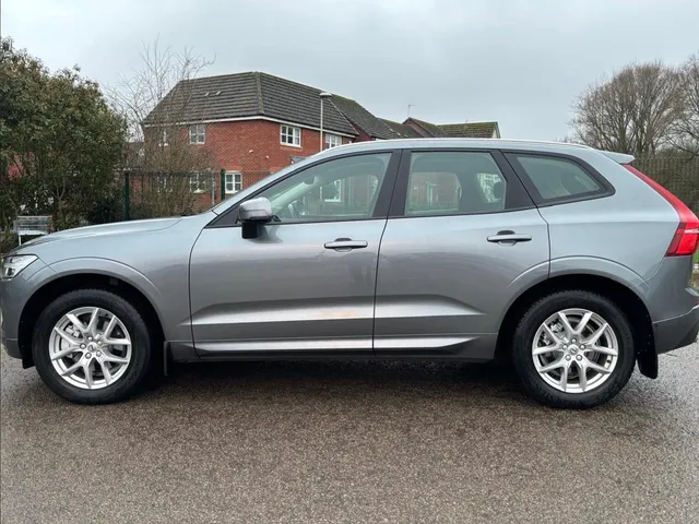 2020 Volvo XC60 — photo 2