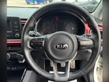 2017 KIA Rio thumbnail 35