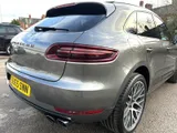 2015 Porsche Macan thumbnail 22