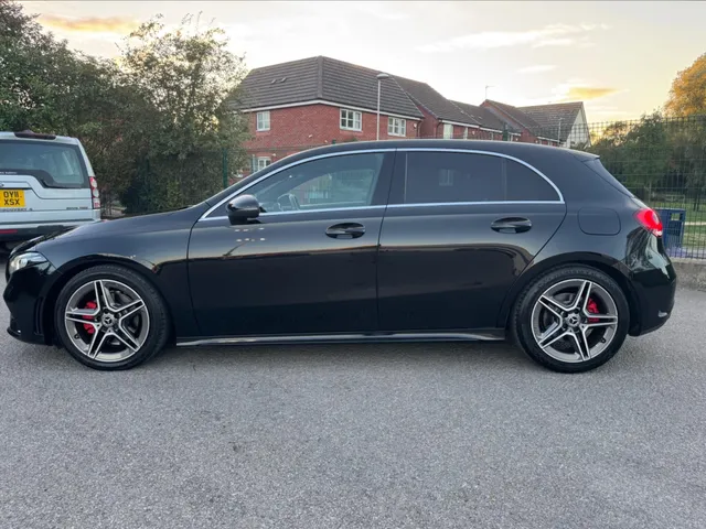 2019 Mercedes-Benz A-Class — photo 2