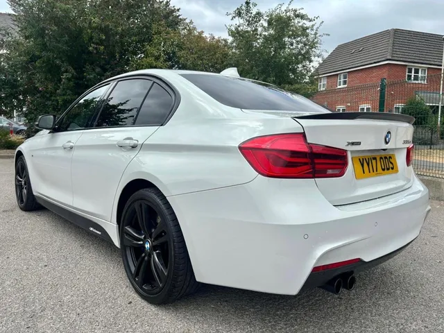 2017 BMW 3 Series — photo 3