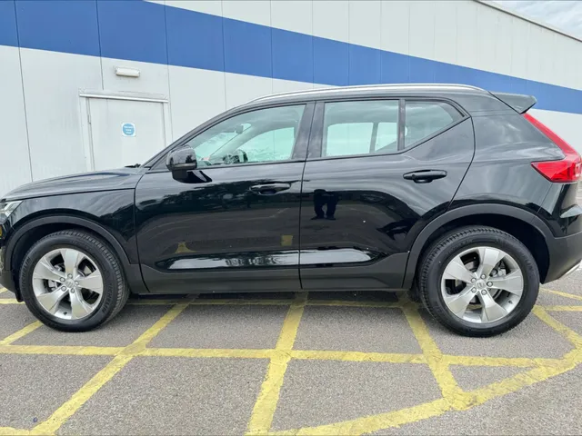 2020 Volvo XC40 — photo 2