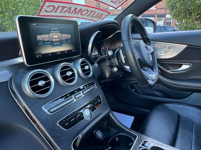2016 Mercedes-Benz C-Class — photo 4
