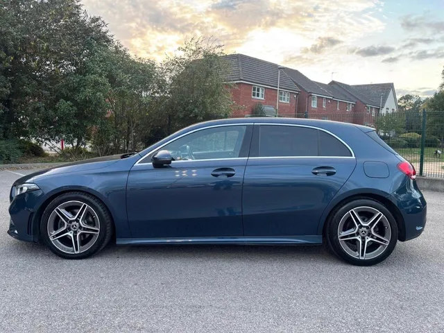 2021 Mercedes-Benz A-Class — photo 2