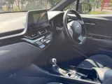 2019 Toyota C-HR thumbnail 13