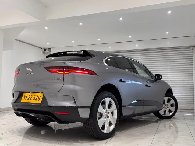 2022 Jaguar I-Pace — photo 2