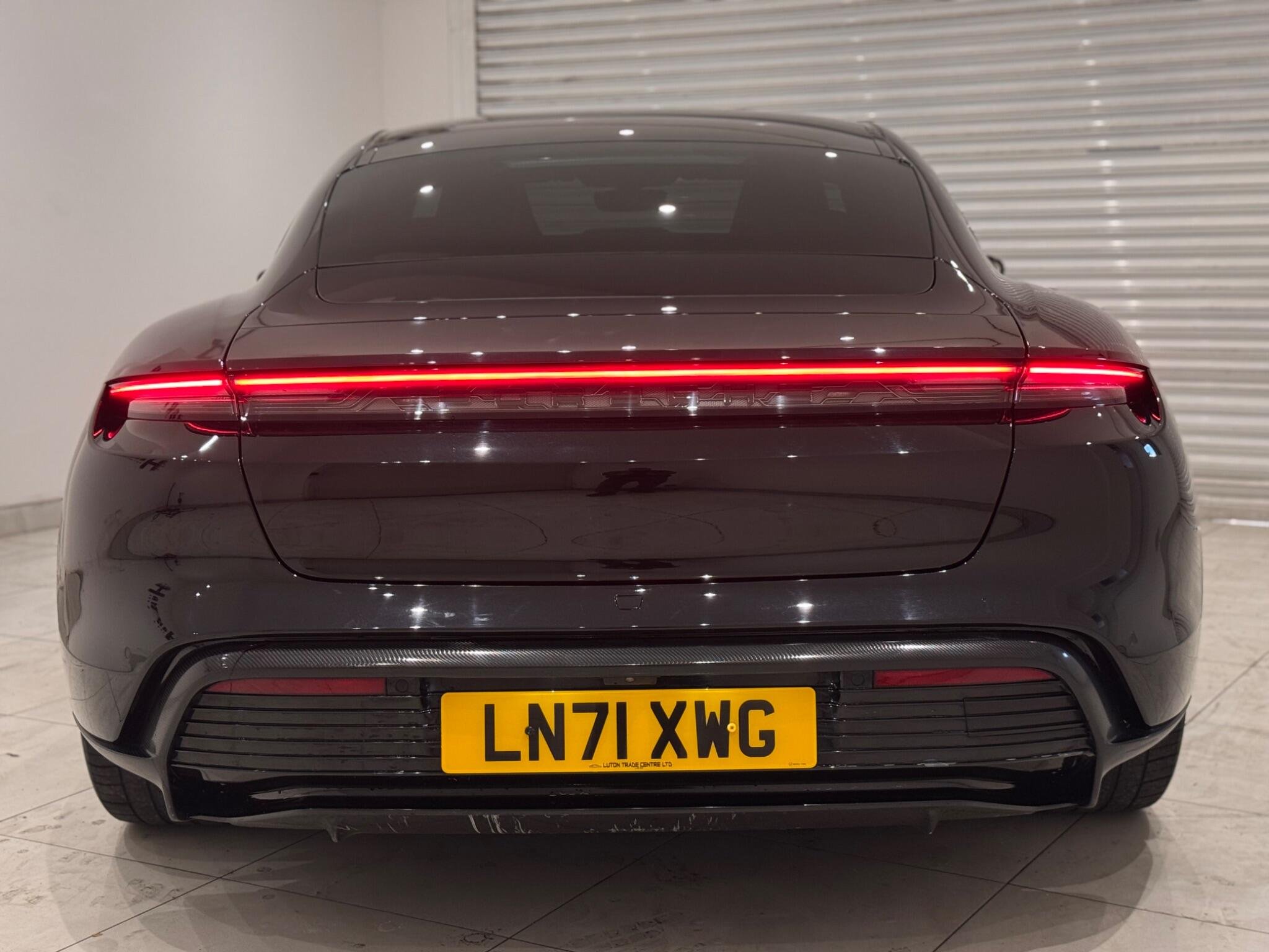 2022 Porsche Taycan thumbnail 7