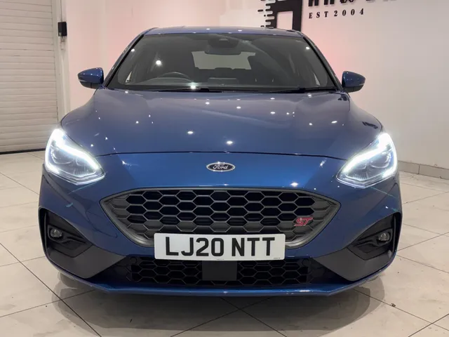 2020 Ford Focus — photo 5