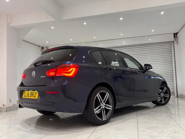 2016 BMW 1 Series — photo 2