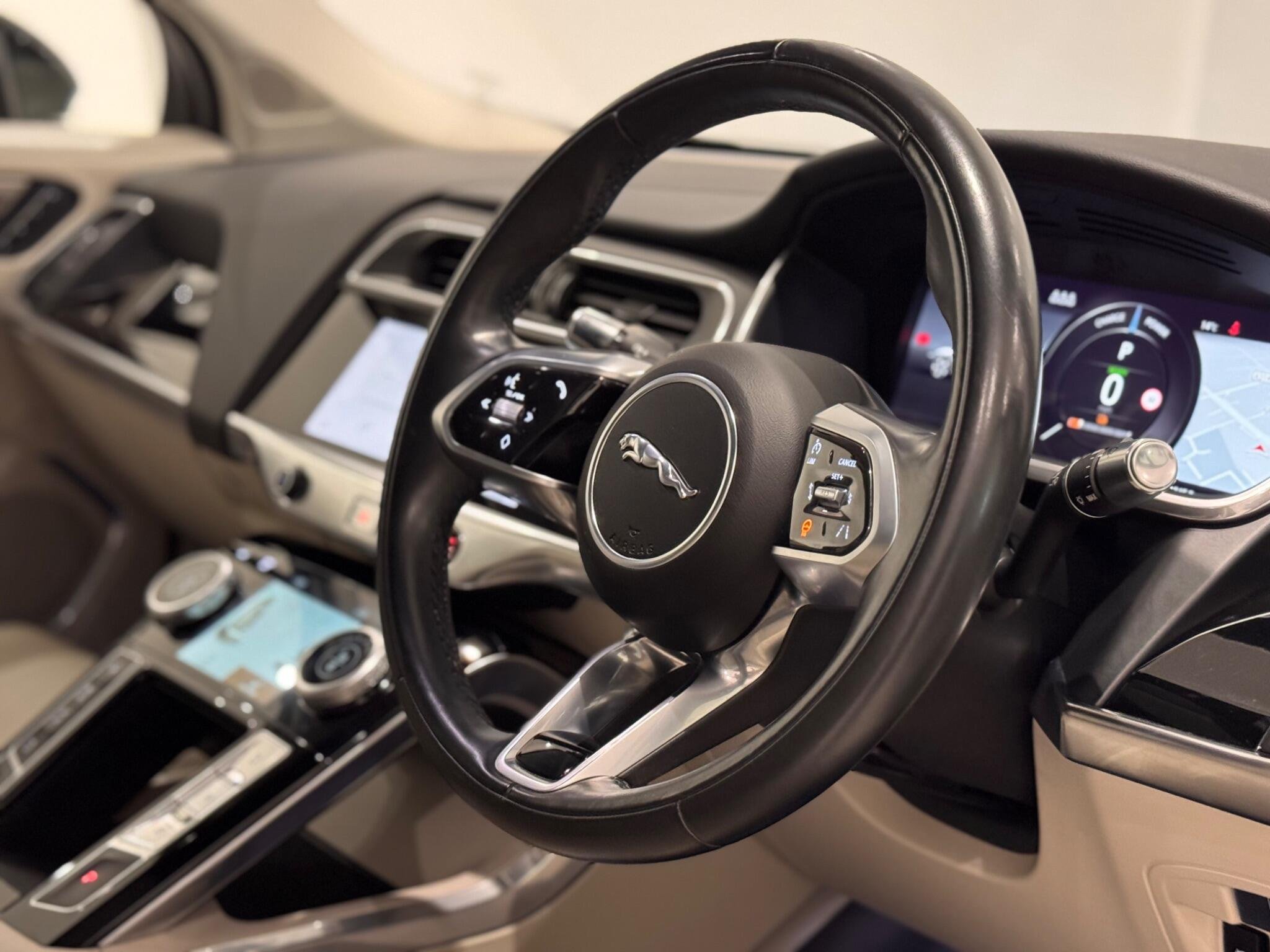2021 Jaguar I-Pace thumbnail 26