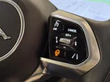 2022 Jaguar I-Pace thumbnail 16