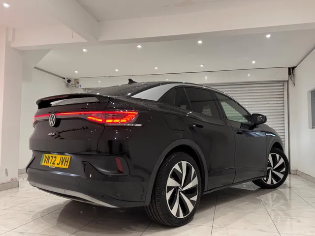 2022 Volkswagen ID.5 — photo 3