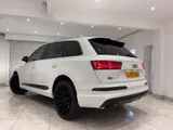2017 Audi Q7 thumbnail 4