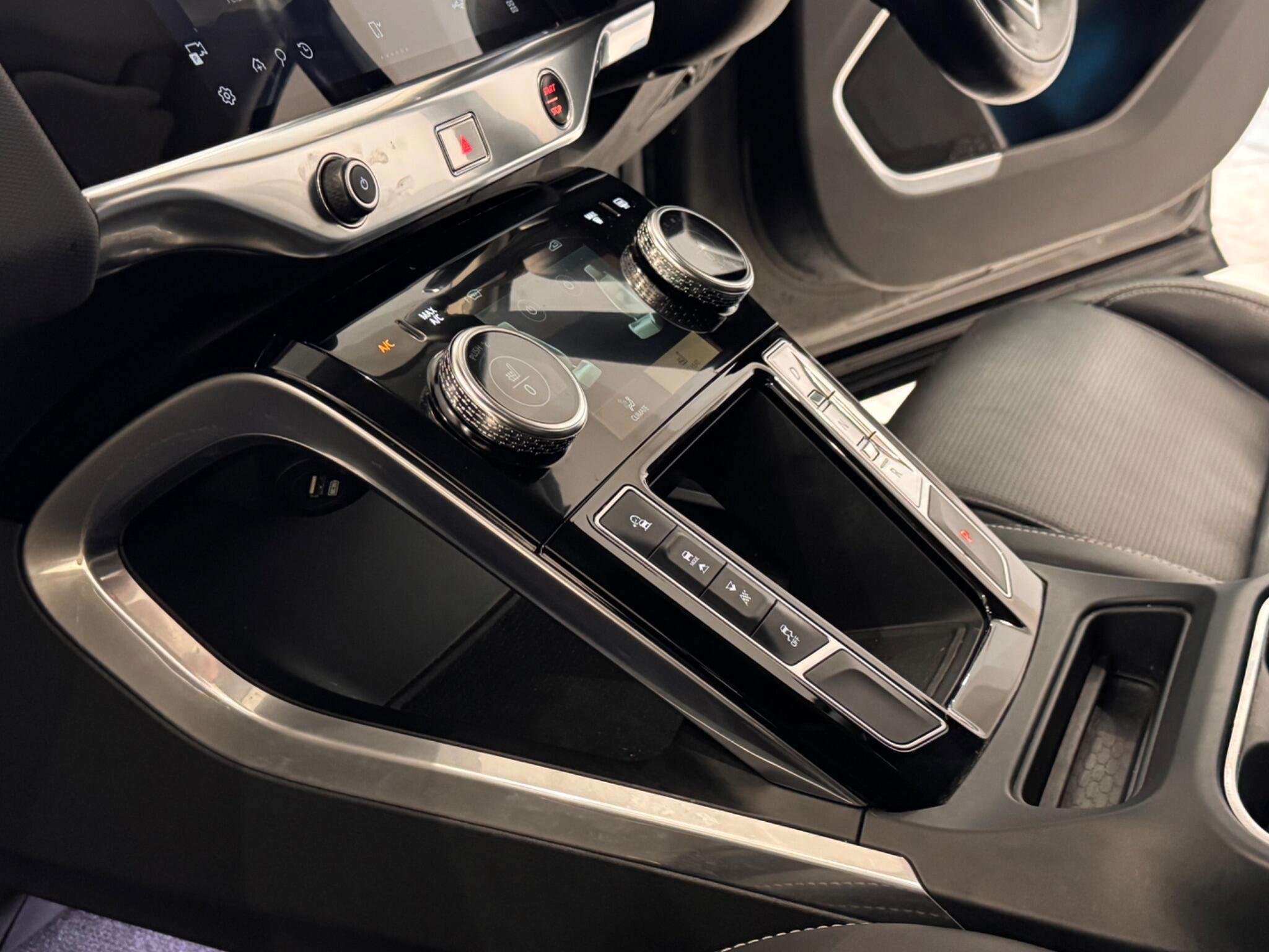 2020 Jaguar I-Pace thumbnail 9