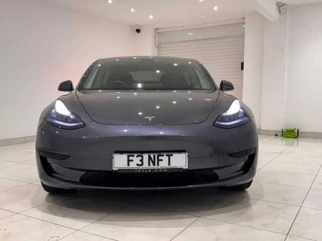 2019 Tesla Model 3 — photo 4