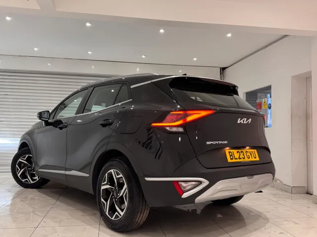 2023 KIA Sportage — photo 4
