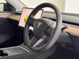 2022 Tesla Model Y thumbnail 9