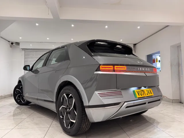 2021 Hyundai Ioniq 5 — photo 4