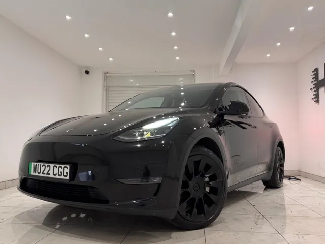 2022 Tesla Model Y — photo 4