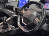 2019 Peugeot 3008 thumbnail 11