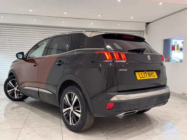 2017 Peugeot 3008 — photo 4
