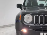 2015 Jeep Renegade thumbnail 16